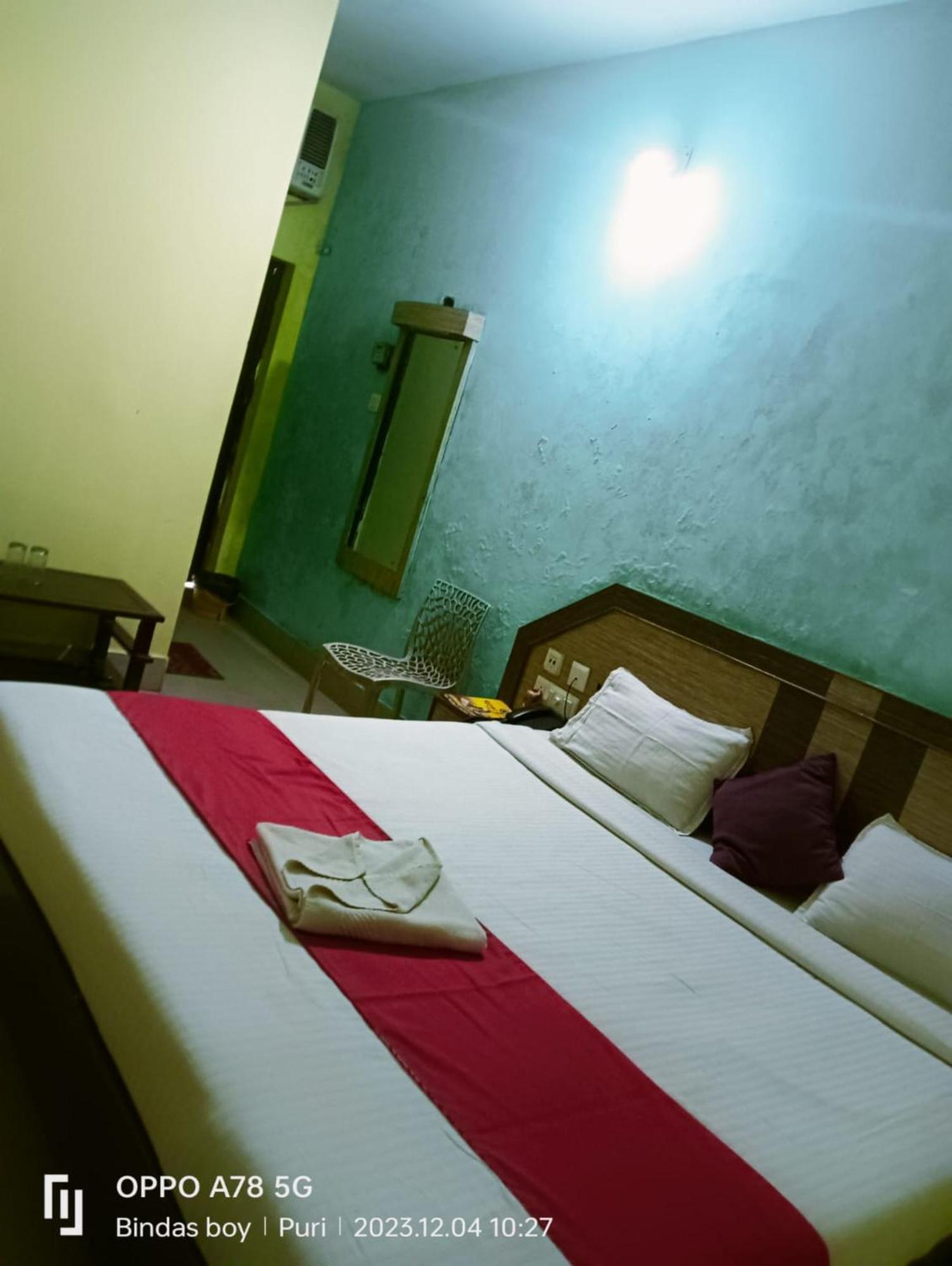 Hotel D2 Holiday Inn -Near Niladri Sea Beach - Puri - Official Verified 외부 사진