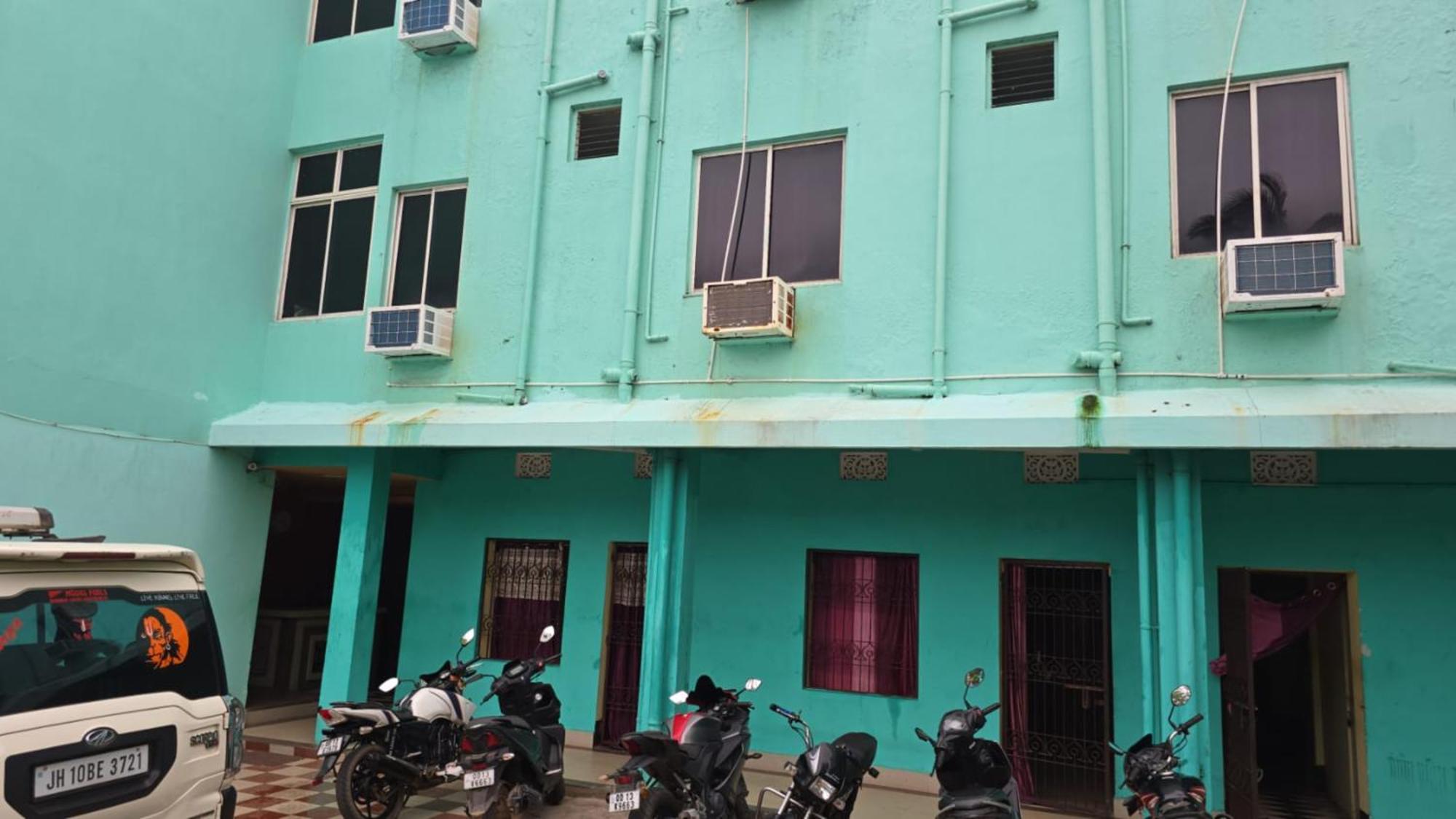 Hotel D2 Holiday Inn -Near Niladri Sea Beach - Puri - Official Verified 외부 사진